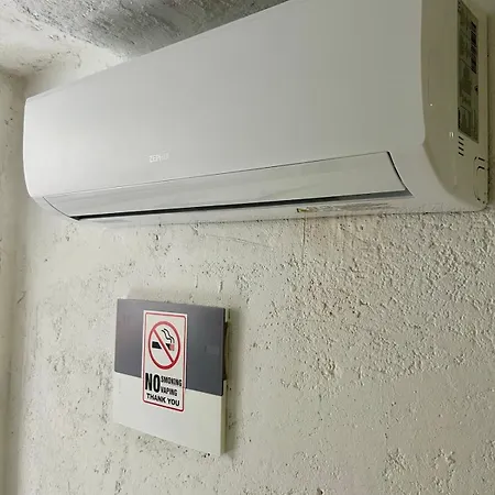 Unique Romantic Cave With Air Conditioner Daire Torno