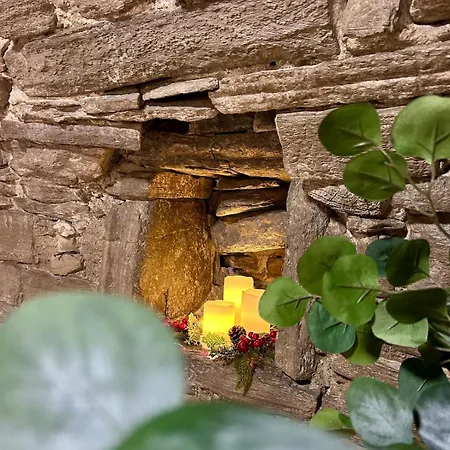 Daire Unique Romantic Cave With Air Conditioner *