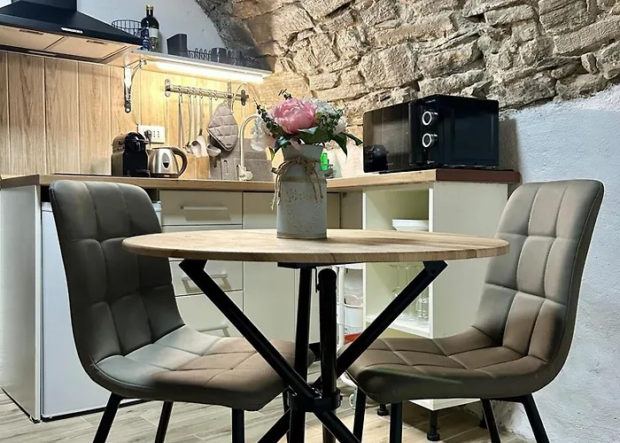 Unique Romantic Cave With Air Conditioner アパート トルノ